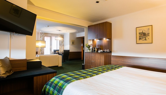 Golden Tulip Hotel Central - Junior suite
