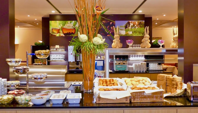 Golden Tulip Hotel De Medici - Breakfast Room