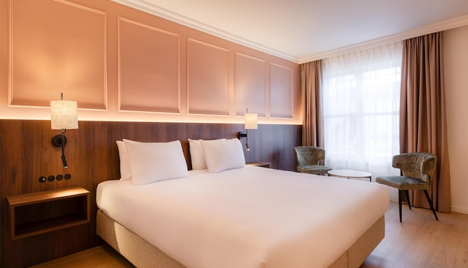 Golden Tulip Hotel De Medici - AntoineDeckers HotelDeMediciBruges HD