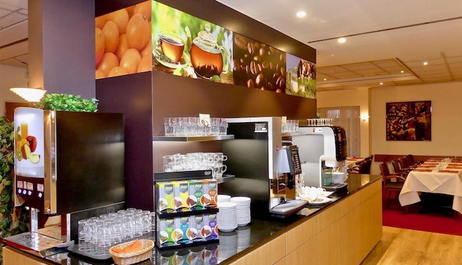 Golden Tulip Hotel De Medici - Breakfast Room