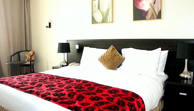 GOLDEN TULIP IBADAN - NGA Deluxe Room