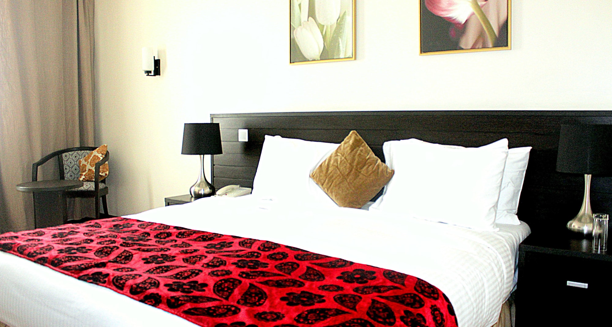 GOLDEN TULIP IBADAN - NGA Deluxe Room