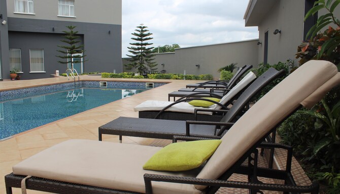 GOLDEN TULIP IBADAN - NGA Poolside