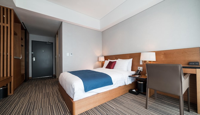 GOLDEN TULIP INCHEON AIRPORT HOTEL & SUITES - Standard Queen