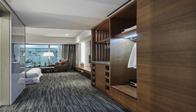GOLDEN TULIP INCHEON AIRPORT HOTEL & SUITES - Deluxe King