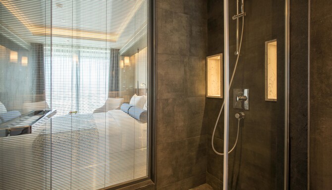 Golden Tulip Istanbul Bayrampasa - superior bathroom