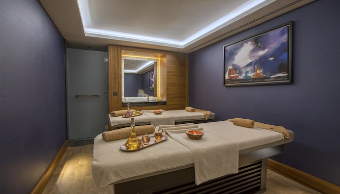 Golden Tulip Istanbul Bayrampasa - Massage Room