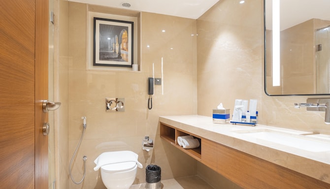 Golden Tulip Jaipur - Super Deluxe Room
