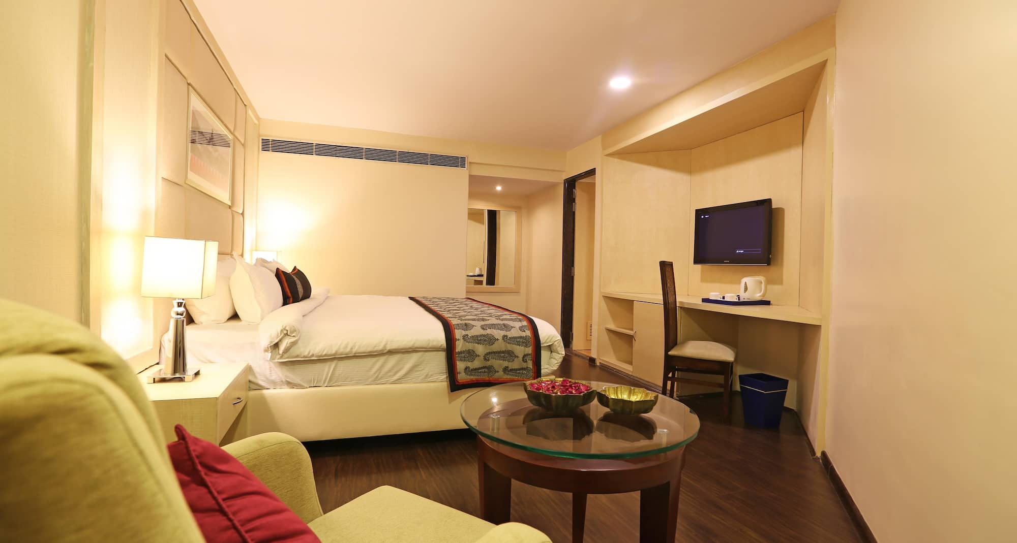 Golden Tulip Jaipur - Deluxe Room