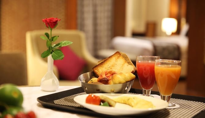 Golden Tulip Jaipur - Junior Suite