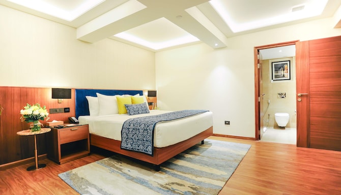 Golden Tulip Jaipur - DELUXE SUITE