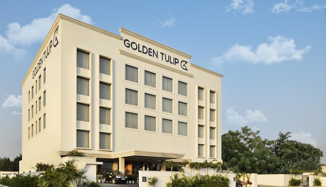 Golden Tulip Jalandhar - Facade