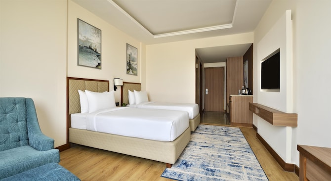Golden Tulip Jalandhar - Deluxe Twin