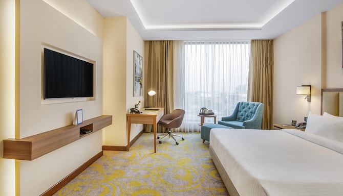 Golden Tulip Jalandhar - Deluxe Room