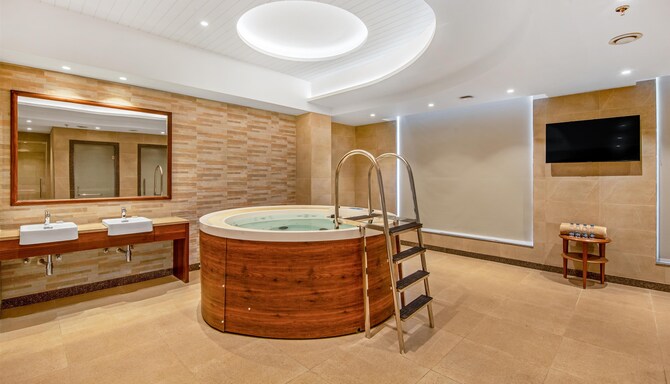 Golden Tulip Jalandhar - Jacuzzi