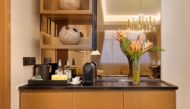 Golden Tulip Kin-Oasis Kinshasa - Suite Amenities