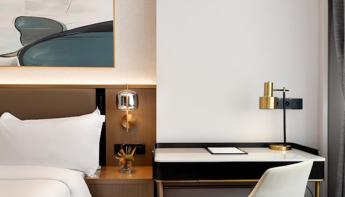 Golden Tulip Kin-Oasis Kinshasa - Standard Room working station