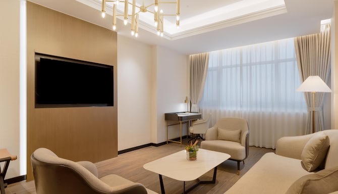 Golden Tulip Kin-Oasis Kinshasa - Suite view