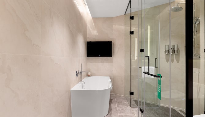 Golden Tulip Kin-Oasis Kinshasa - Suite Bathroom