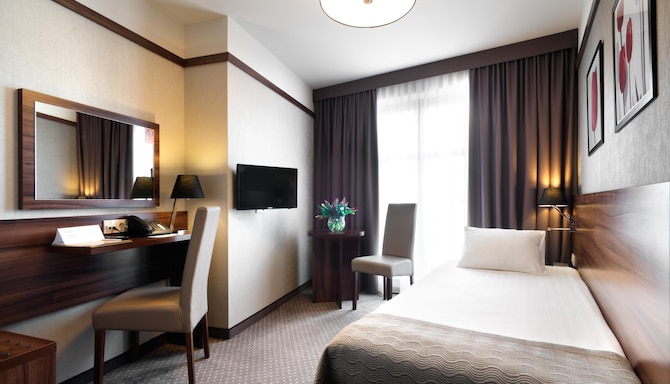 Golden Tulip Krakow City Center - Golden Tulip Krakow City Center 