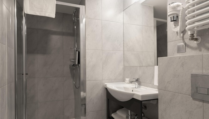 Golden Tulip Krakow Kazimierz - łazienka