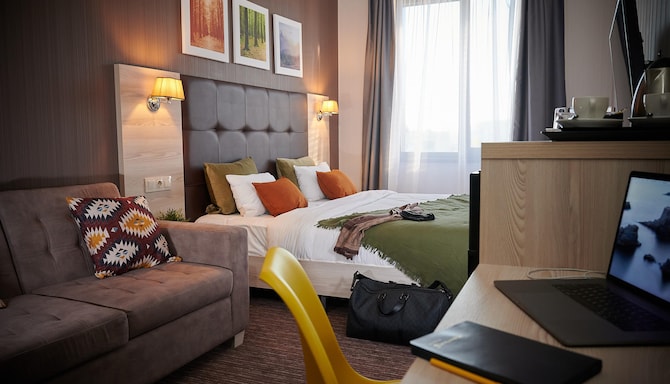Golden Tulip Krasnodar - Superior Room 1 King Bed