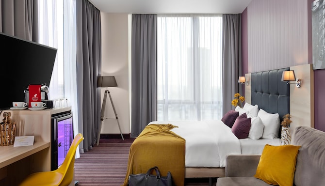 Golden Tulip Krasnodar - Panoramic Executive Suite 1 King Bed 1 Sofa Bed