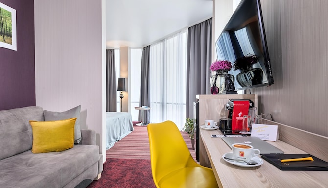 Golden Tulip Krasnodar - Executive Suite 1 King Bed 1 Sofa Bed
