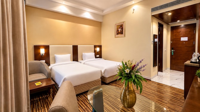 Golden Tulip Kukas Jaipur - Twin Bed