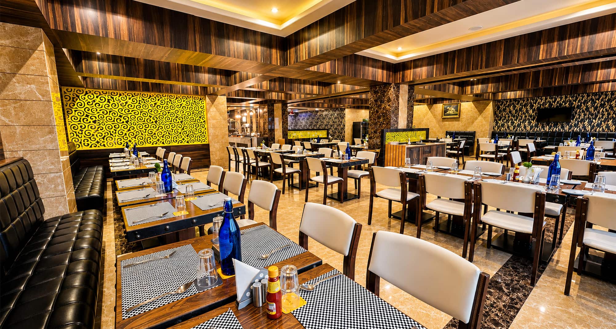 Golden Tulip Kukas Jaipur - Restaurant