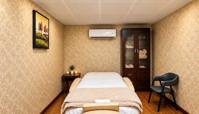 Golden Tulip Kukas Jaipur - Spa