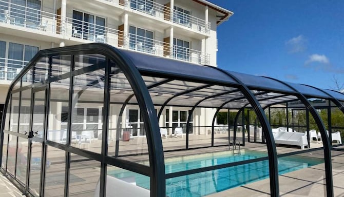 Golden Tulip La Baule Hôtel & Résidence - top piscine
