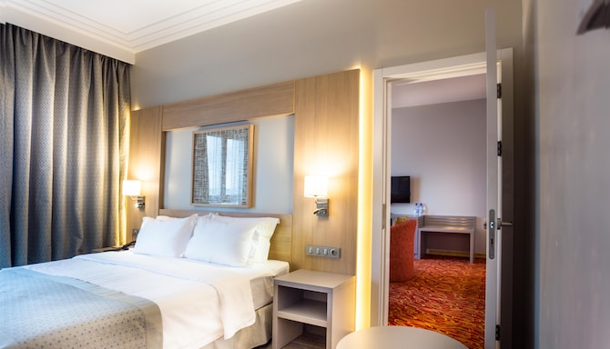 GOLDEN TULIP LE DIPLOMATE COTONOU - Junior Suite