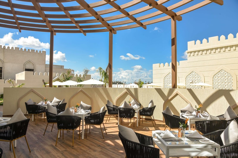 Golden Tulip Louvre Brand - GALLERY LIST