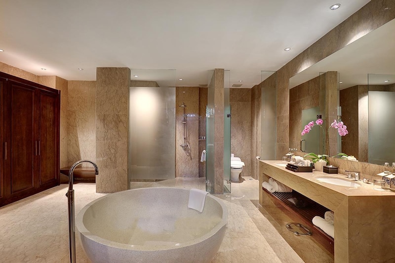 Golden Tulip Louvre Brand - GALLERY LIST