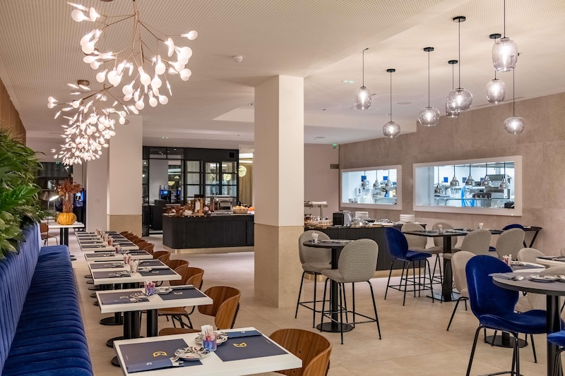 Golden Tulip Louvre Brand - GALLERY LIST