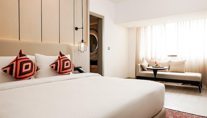 Golden Tulip Lucknow - Executive Room