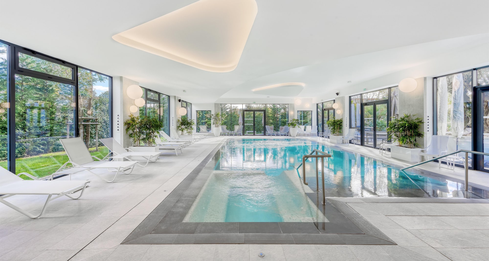 GOLDEN TULIP LYON OUEST TECHLID - Hotel & Spa - GoldenTulipKyriad