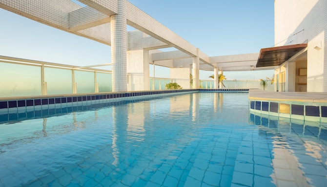 Golden Tulip Macae - piscina