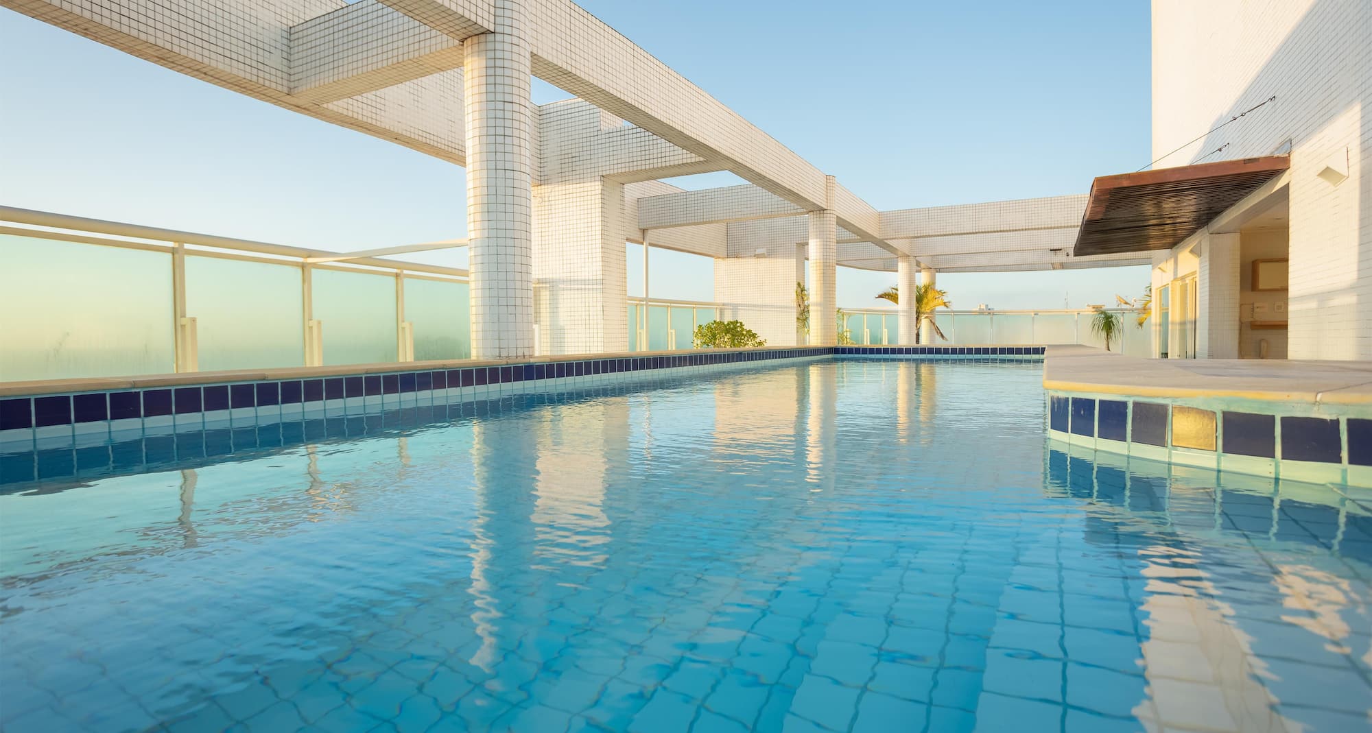 Golden Tulip Macae - piscina