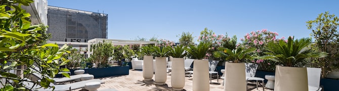 Golden Tulip Marseille Euromed - terrasse header