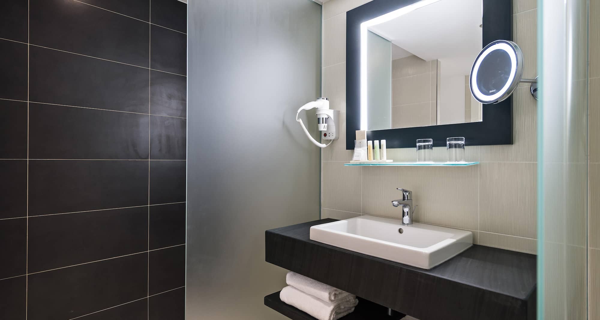 Golden Tulip Marseille Euromed - SKT
