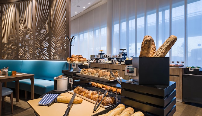 Golden Tulip Marseille Euromed - Breakfast buffet