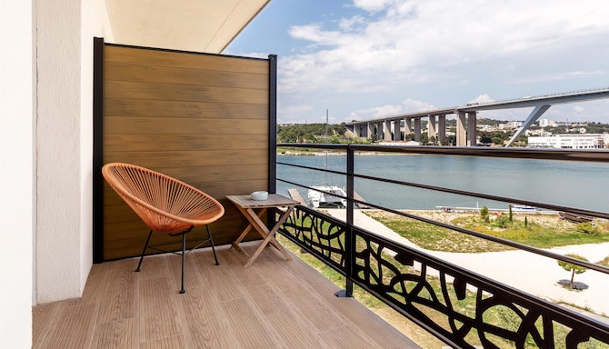 GOLDEN TULIP MARTIGUES – PROVENCE - golden tulip martigues