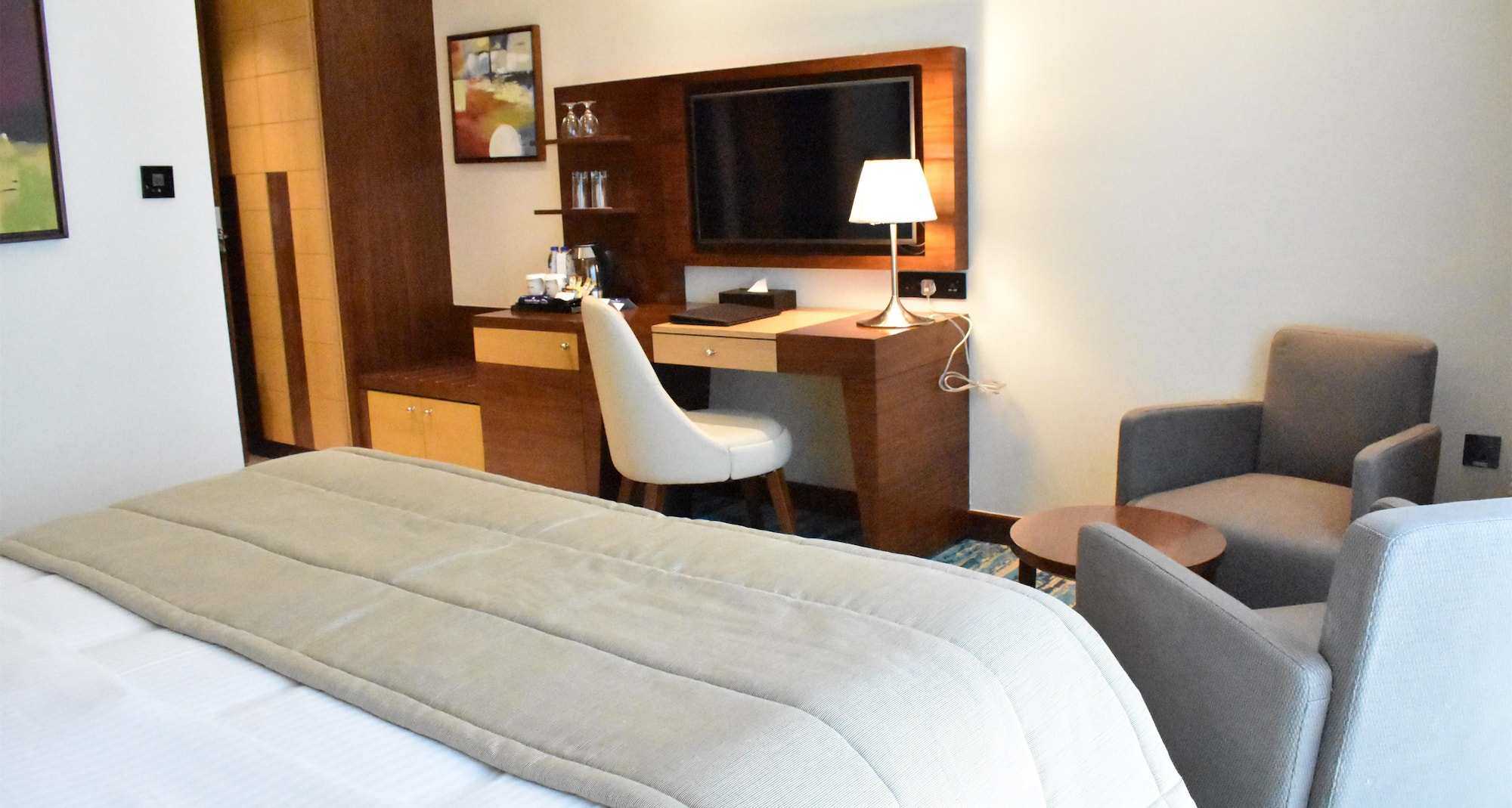 Golden Tulip Media Hotel - Standard