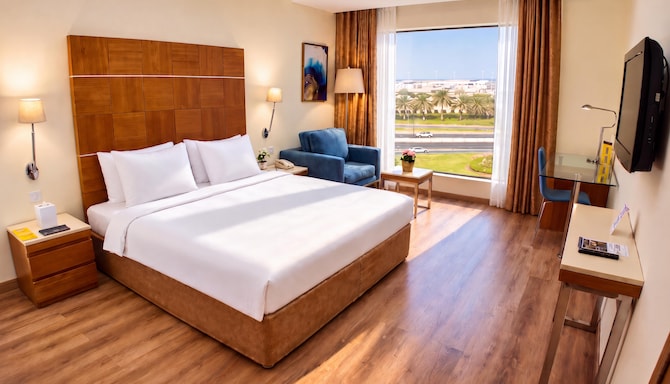 GOLDEN TULIP MUSCAT - Standard Room City View