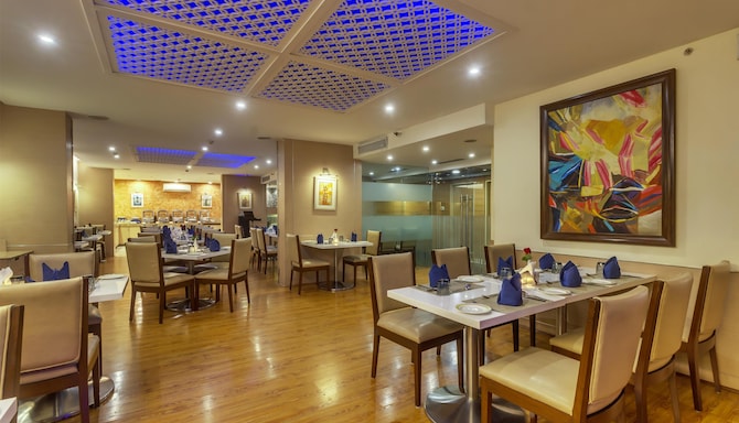 Golden Tulip Hari Nagar - Restaurant