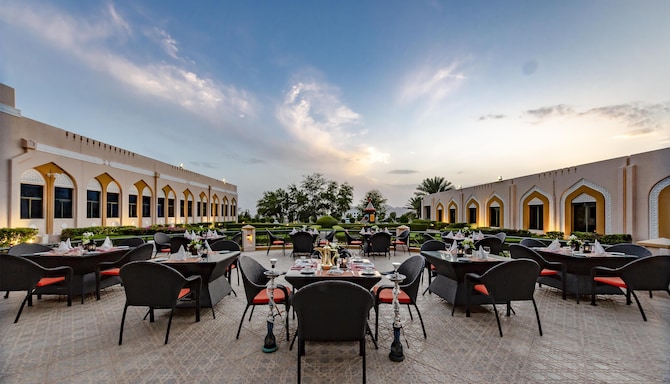 Golden Tulip Nizwa - Shisha Lounge