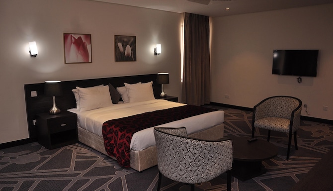 GOLDEN TULIP ONIRU SUITES - DSC