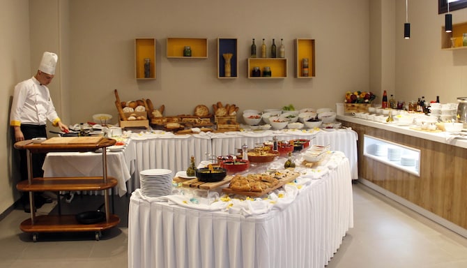 GOLDEN TULIP OPERA ALGERIS - MG